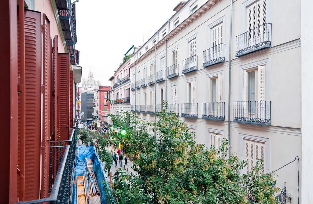 Apartamentos Puerta Del Sol I Madrid Szoba fotó