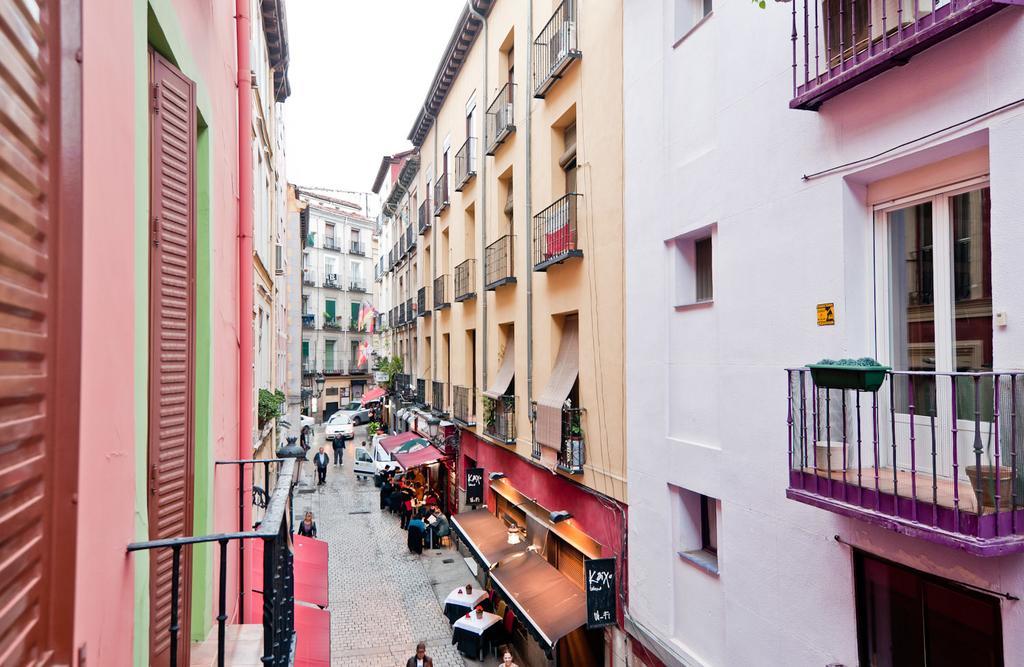 Apartamentos Puerta Del Sol I Madrid Szoba fotó