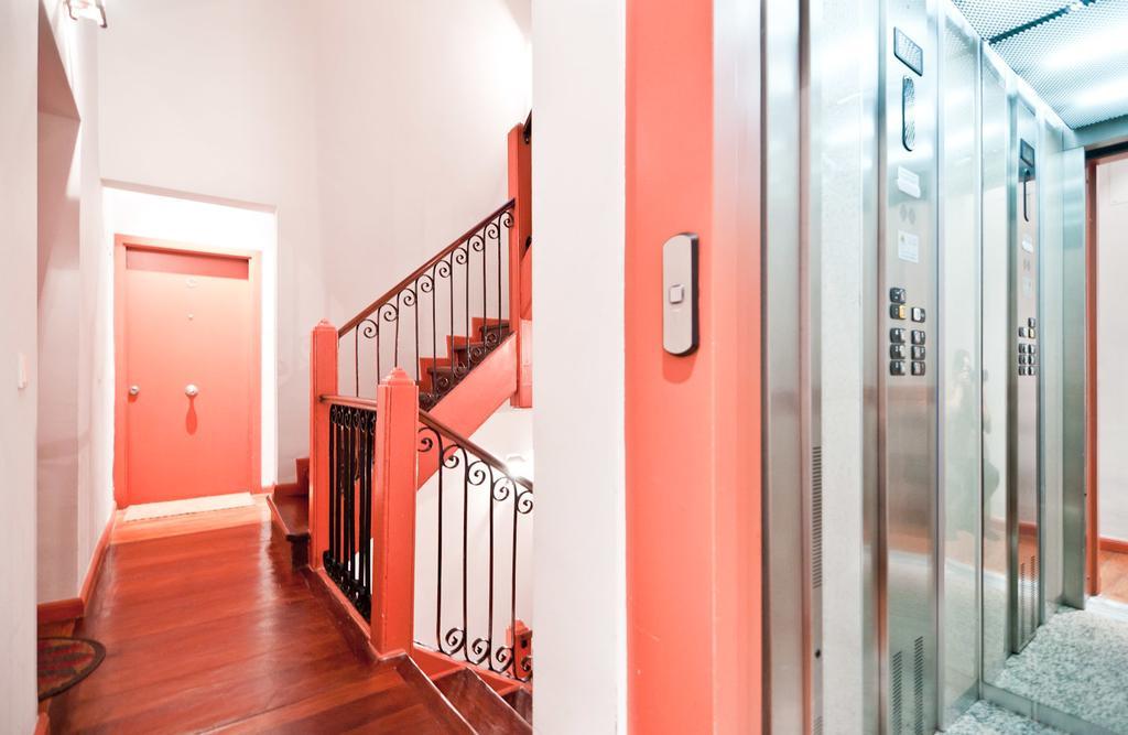 Apartamentos Puerta Del Sol I Madrid Szoba fotó