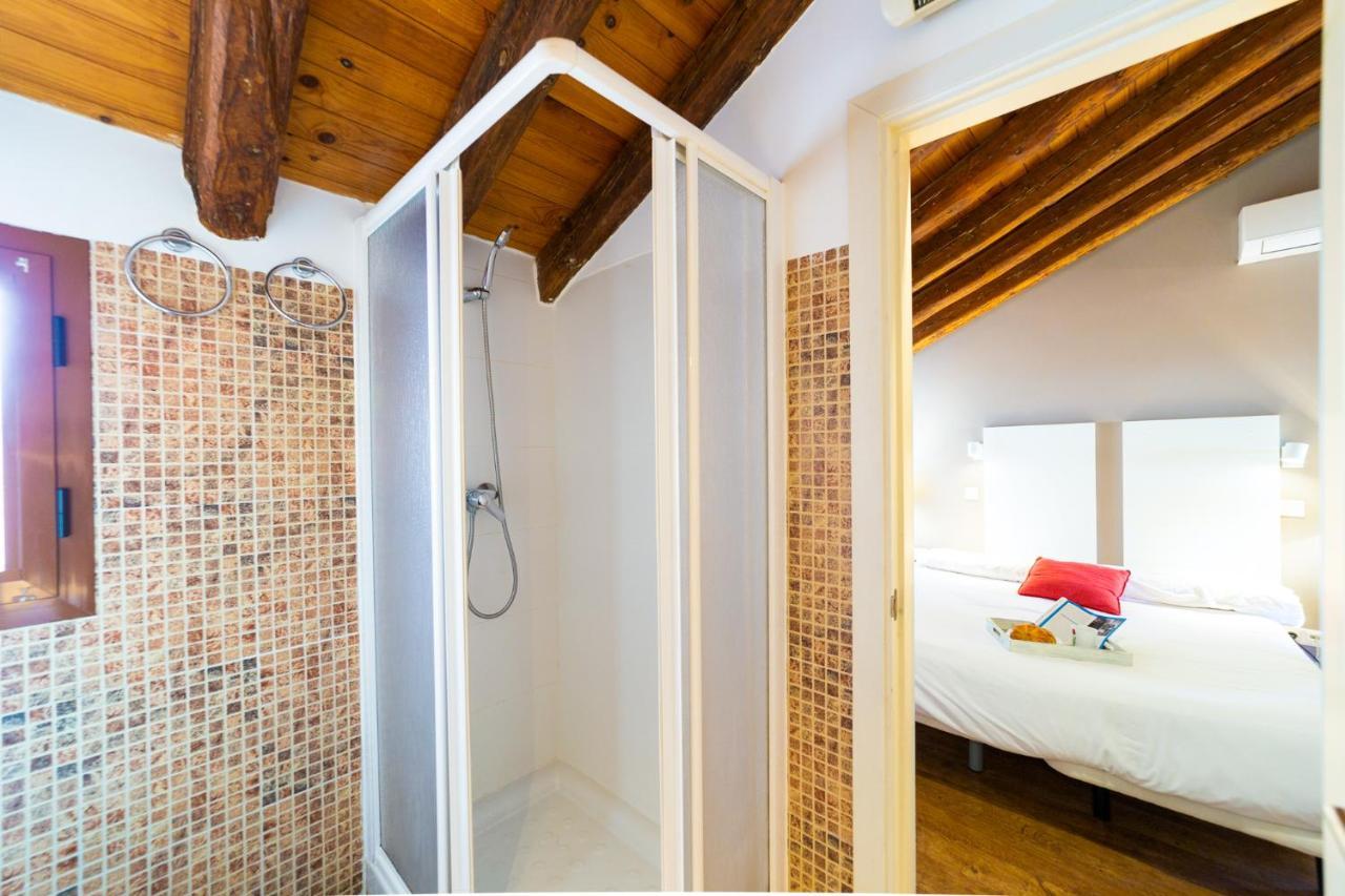 Apartamentos Puerta Del Sol I Madrid Kültér fotó
