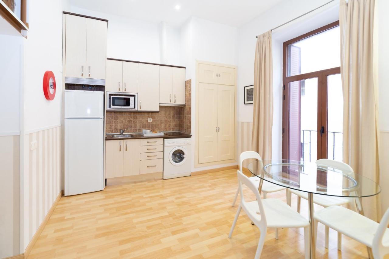Apartamentos Puerta Del Sol I Madrid Kültér fotó