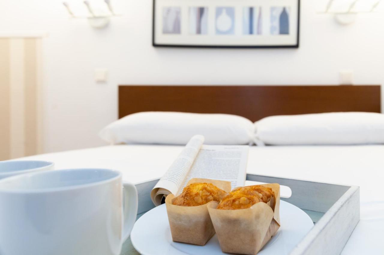 Apartamentos Puerta Del Sol I Madrid Kültér fotó